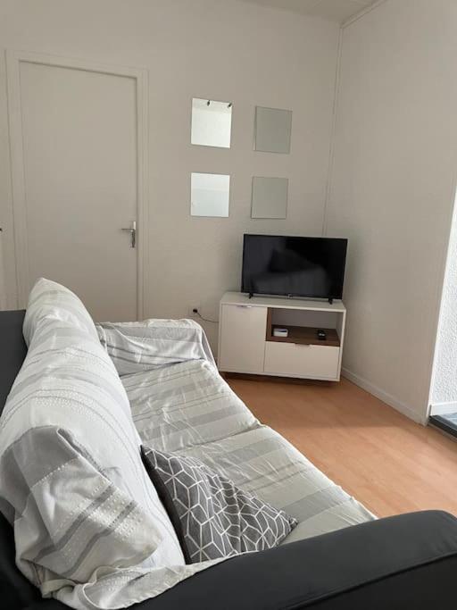 Bourbonne Les Bains, Appartement T2 Pour 2 Bourbonne-les-Bains Exterior photo